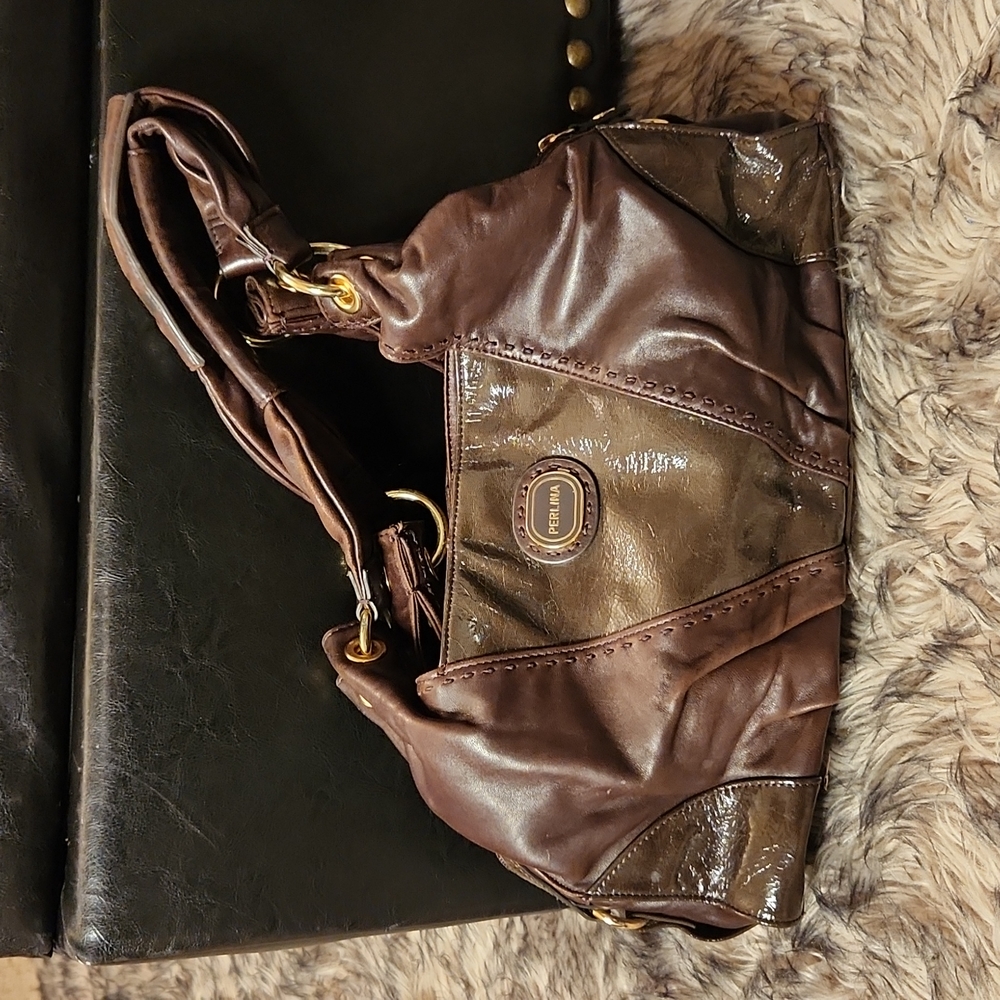 Perlina leather purse